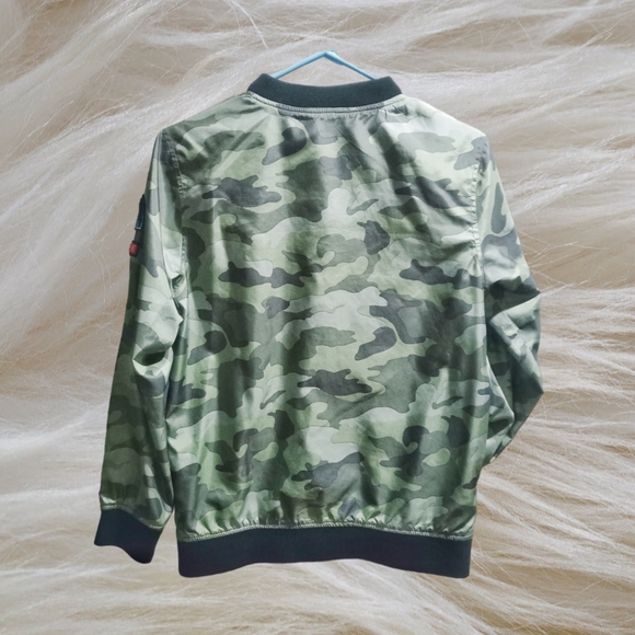 👣4/$20 ~Camouflage Print Reversible Bomber Jacket - Picture 4 of 6